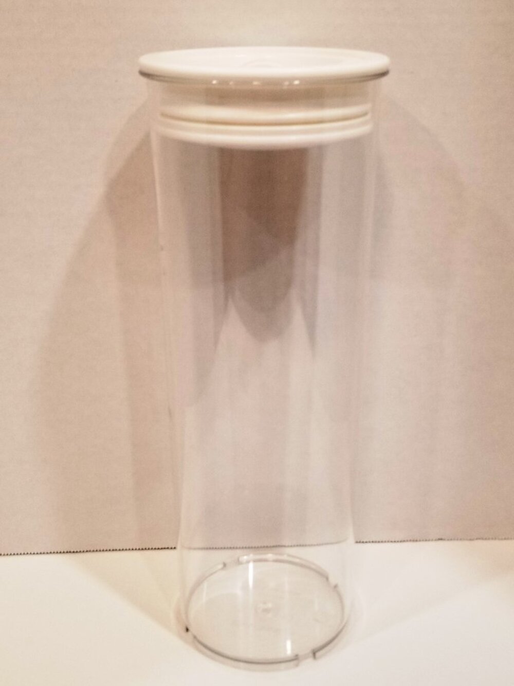 Click Clack 2.3 Quart Tall Pantry Canister, EUC